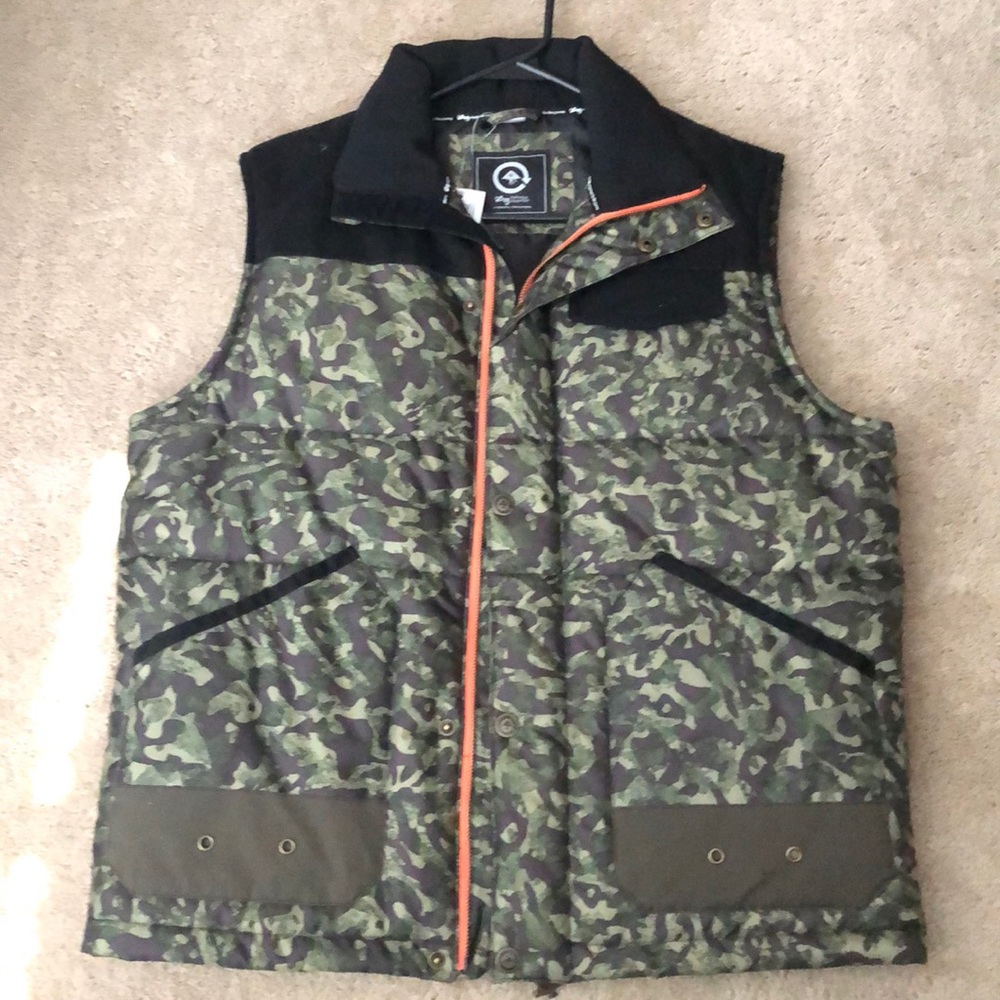 LRG Camo vest